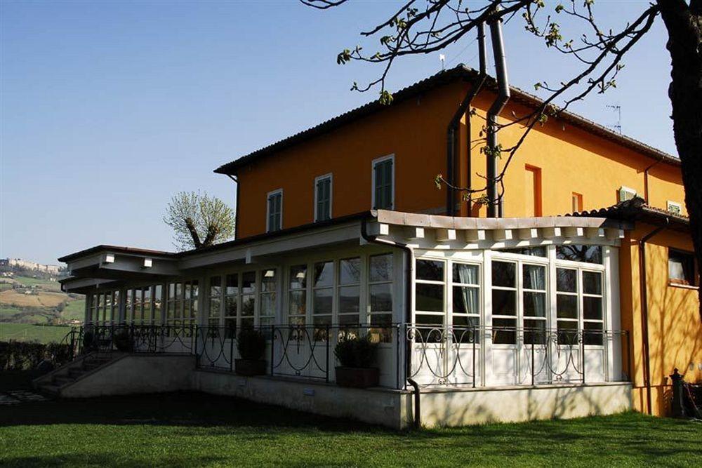 Relais Villa Fornari Camerino Buitenkant foto
